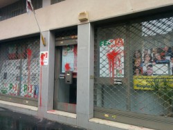 sede-pd-vandali