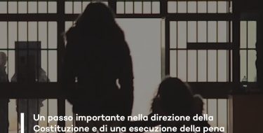 Stop ai bambini in carcere con le mamme detenute: primo sì alla proposta di legge