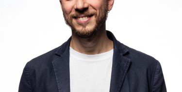 LA DIFFERENZA TRA NOI E LORO